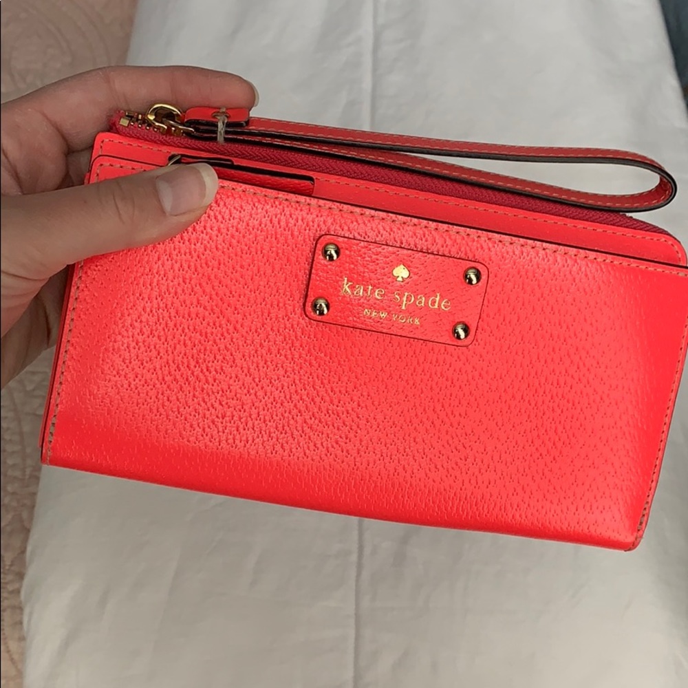 Kate Spade ♠️ Wristlet